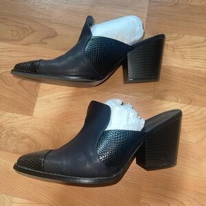 Henry Ferrera Black Textured Mules